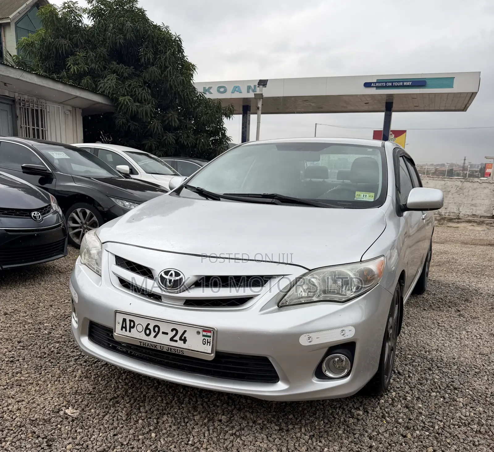 Toyota Corolla LE 4dr Sedan (1.8L 4cyl 4A) 2013 Silver