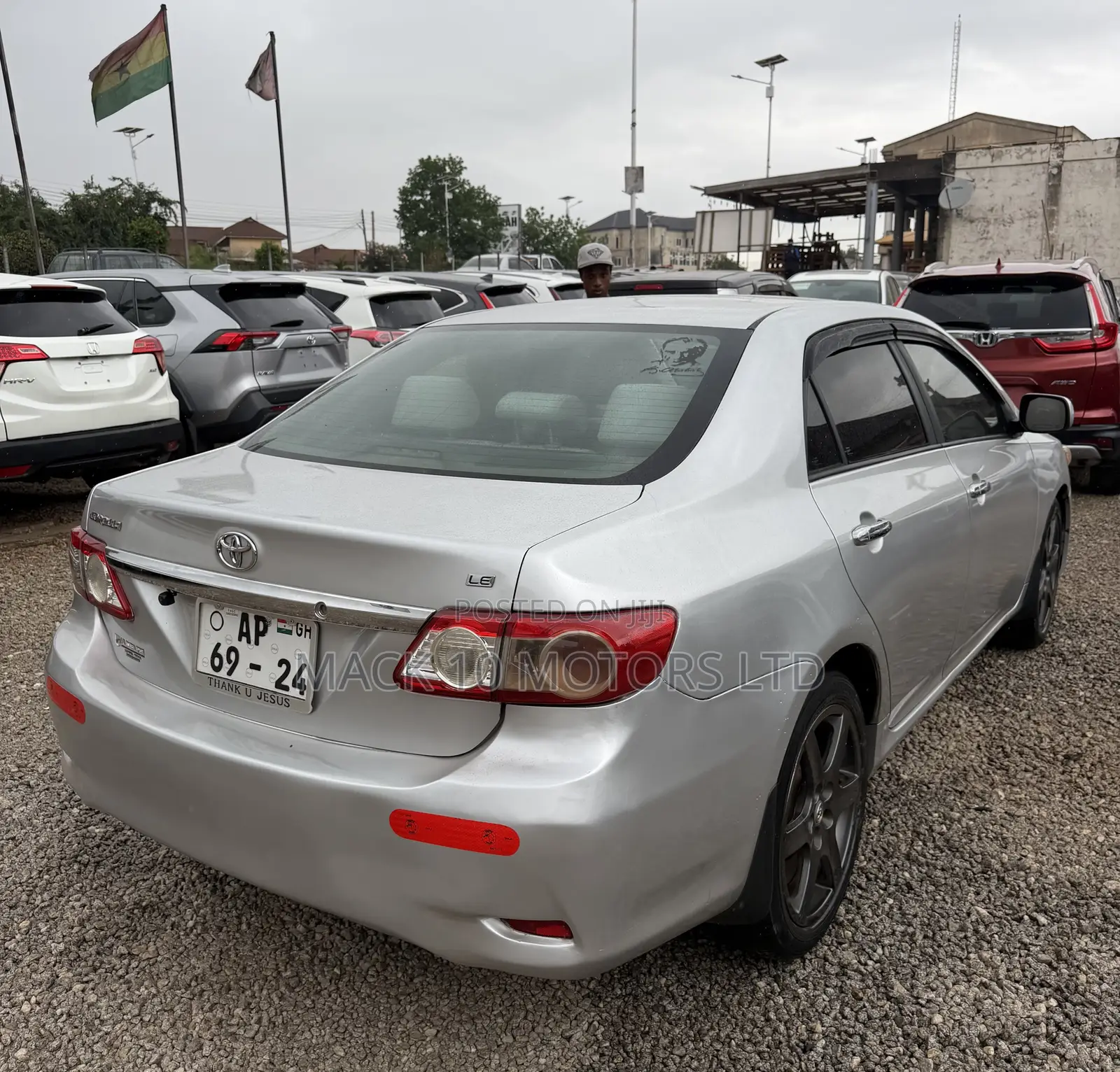 Toyota Corolla LE 4dr Sedan (1.8L 4cyl 4A) 2013 Silver