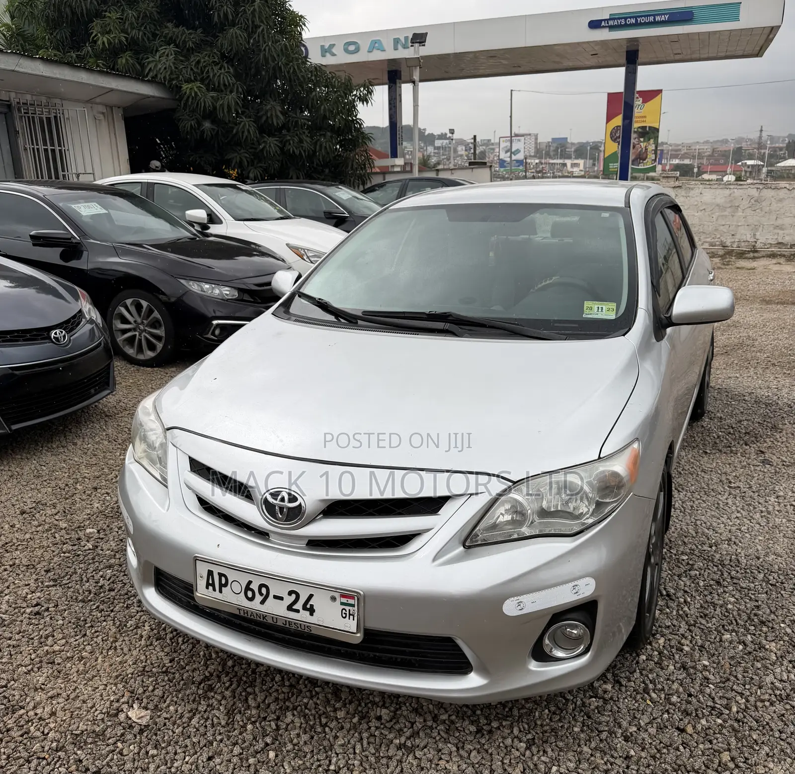 Toyota Corolla LE 4dr Sedan (1.8L 4cyl 4A) 2013 Silver