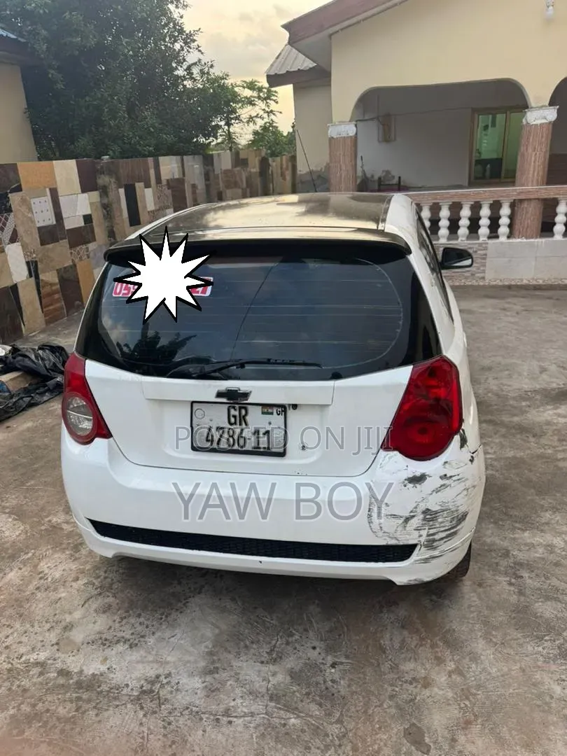 Chevrolet Aveo 2011 White