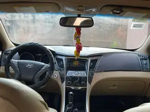 Hyundai Sonata Hybrid 2012 Red
