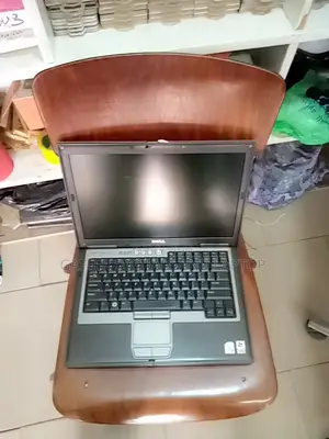 Laptop Dell Latitude E6540 3GB Intel Core 2 Duo HDD 160GB