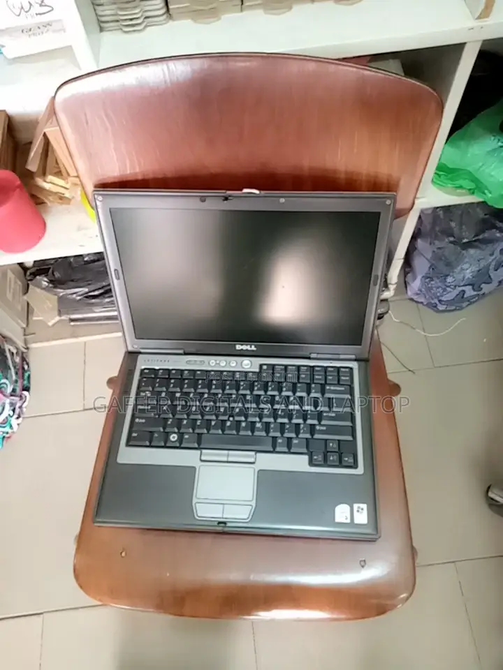 Laptop Dell Latitude E6540 3GB Intel Core 2 Duo HDD 160GB