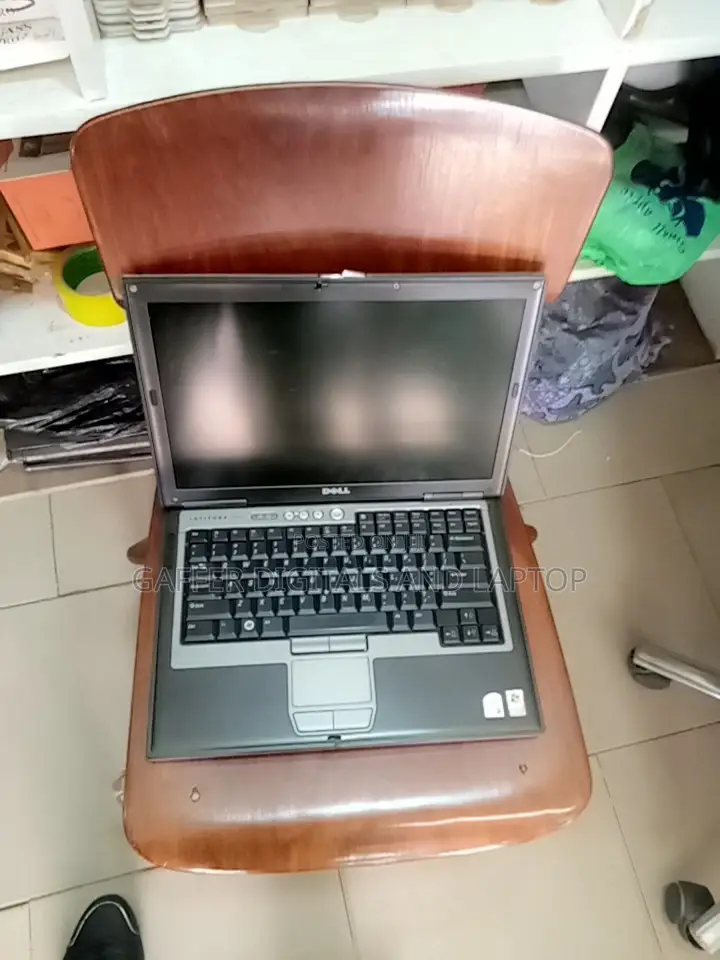 Laptop Dell Latitude E6540 3GB Intel Core 2 Duo HDD 160GB