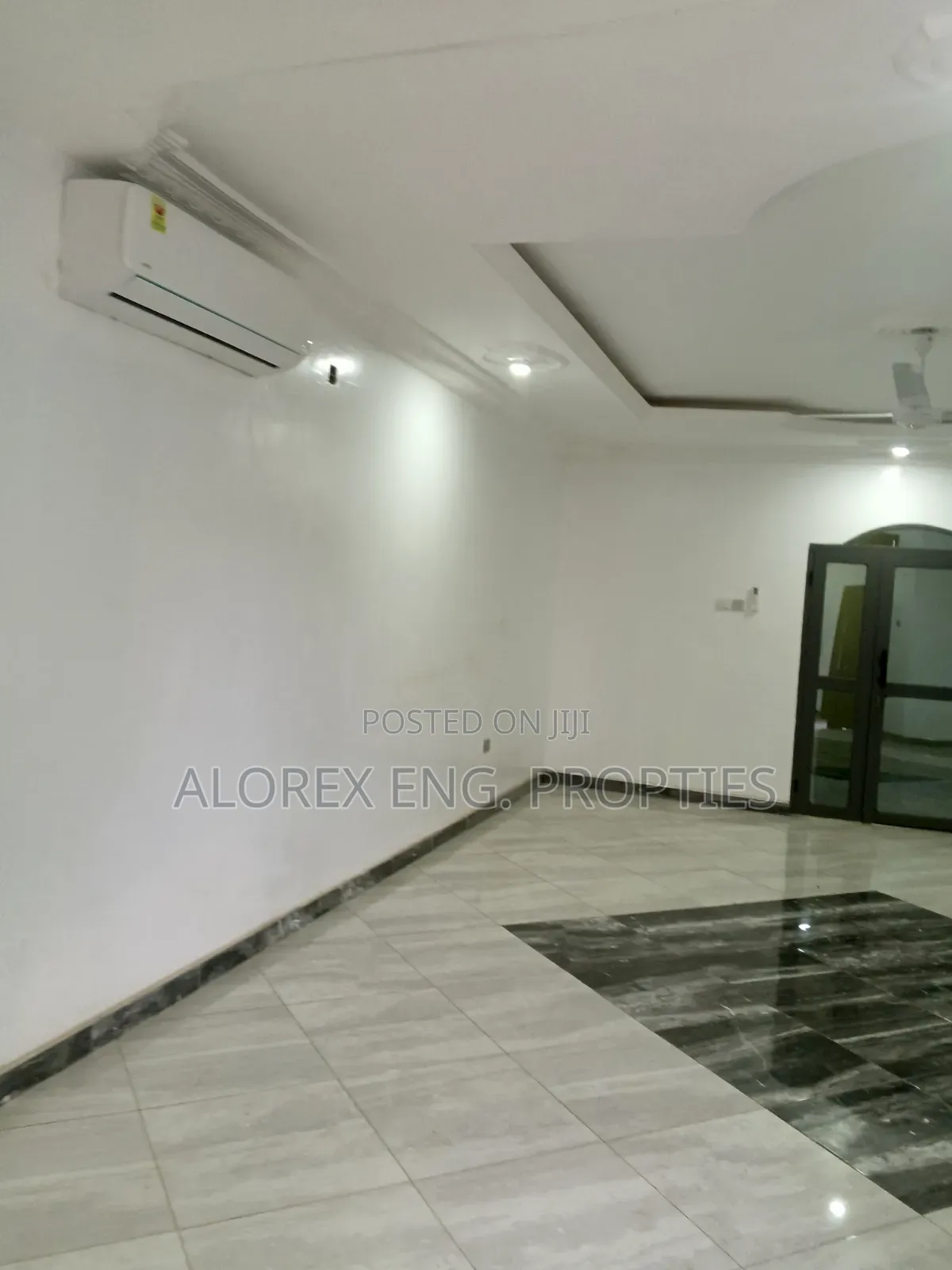 3bdrm Apartment in Executive Adenta, Frafraha for rent