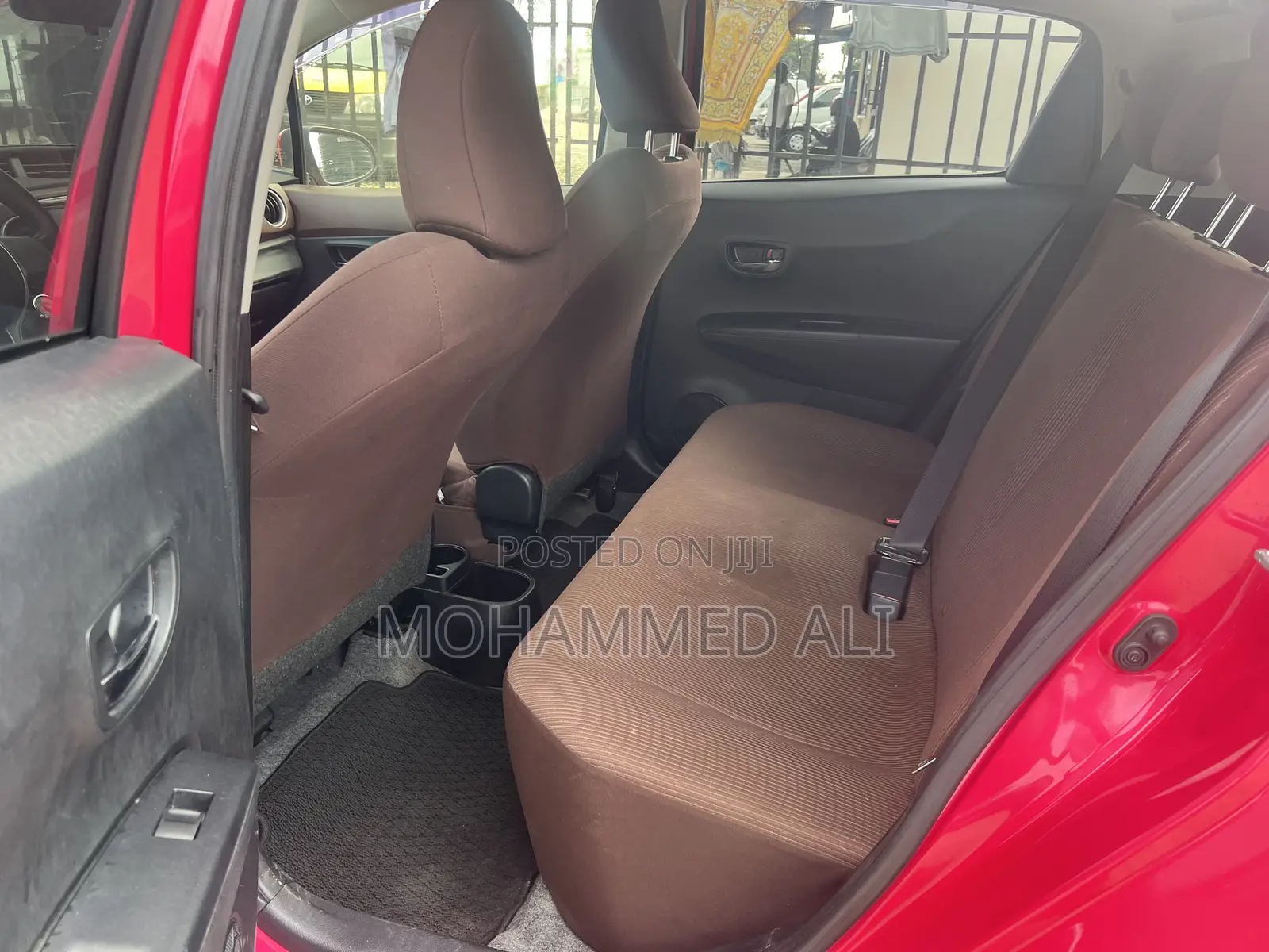 Toyota Vitz 1.3 FWD 5dr 2013 Pink