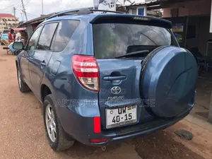 Toyota RAV4 2010 Blue