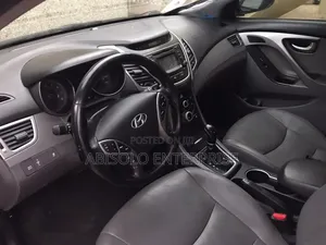 Hyundai Elantra 2014 Red