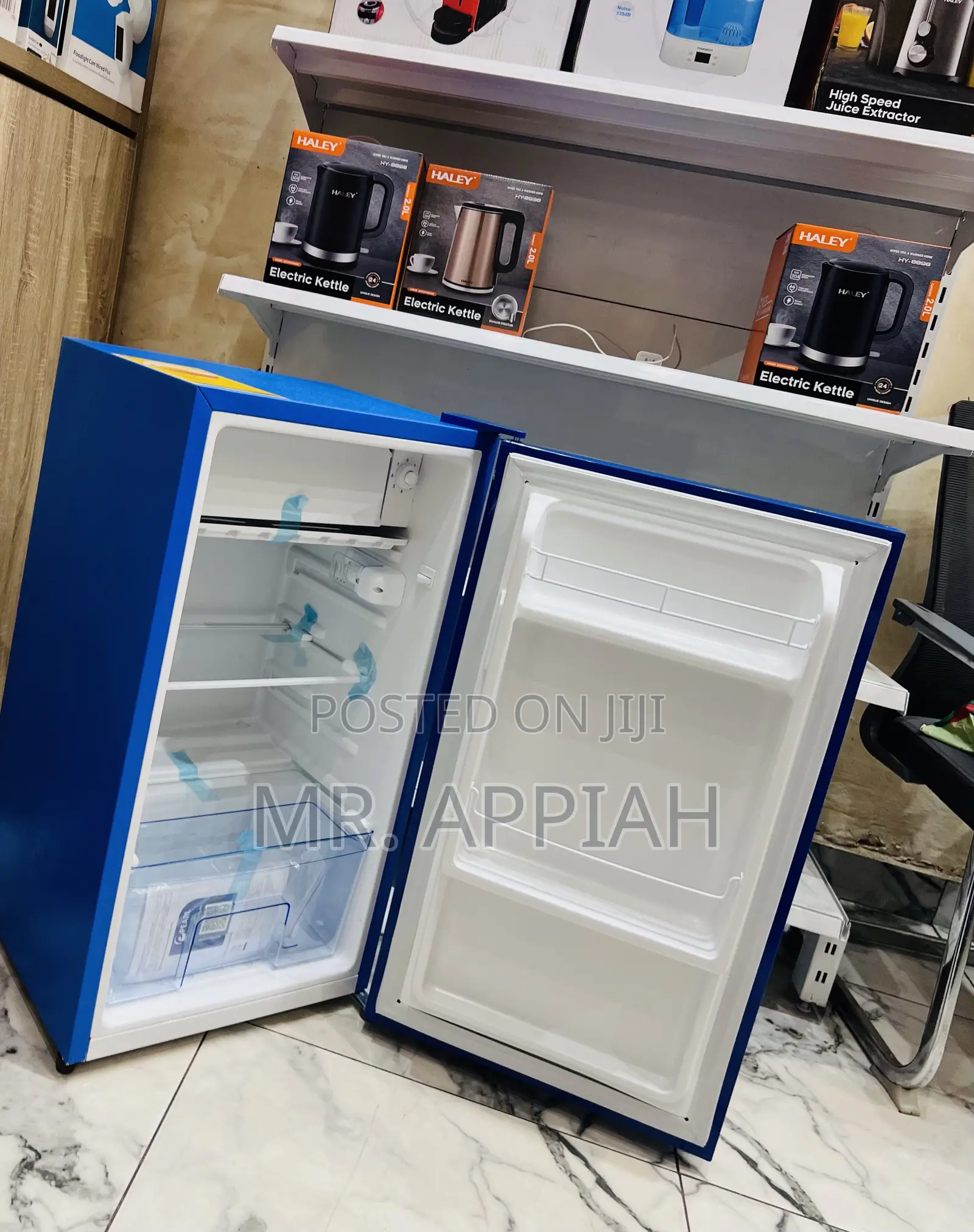 Extremely Affordable Pearl 1 Door Table Top Refrigerator(Red) 