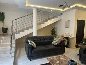 3bdrm Duplex in Oyarifa Mall Area for rent