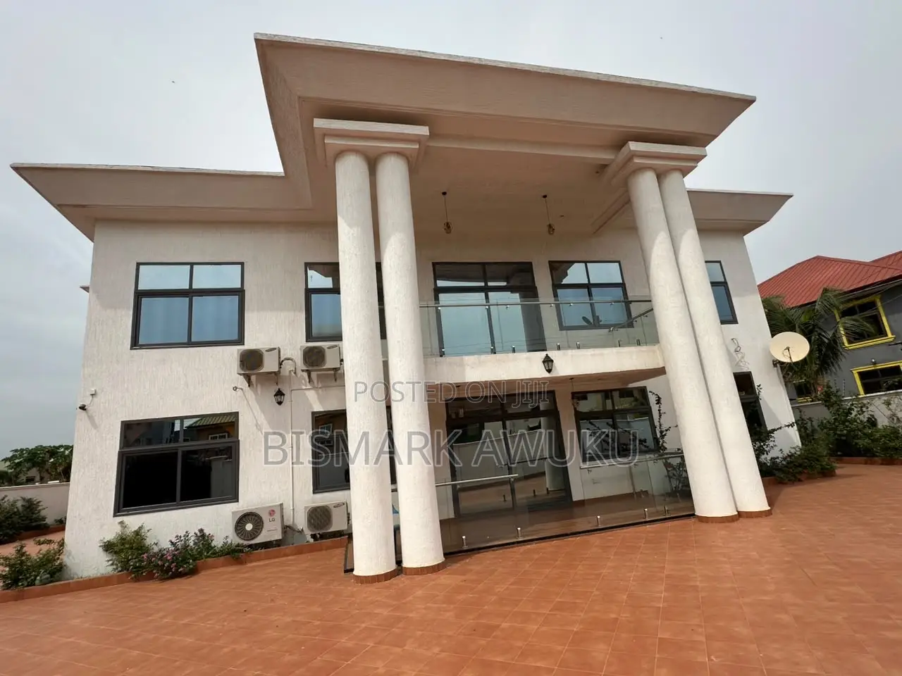 6bdrm Mansion in East Legon for rent