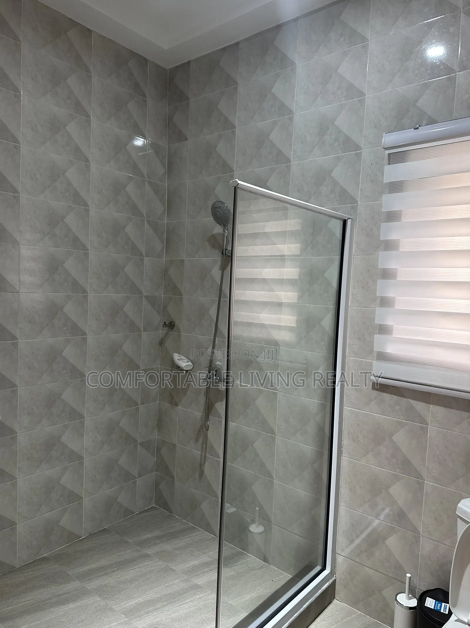 3bdrm Duplex in Oyarifa Mall Area for rent