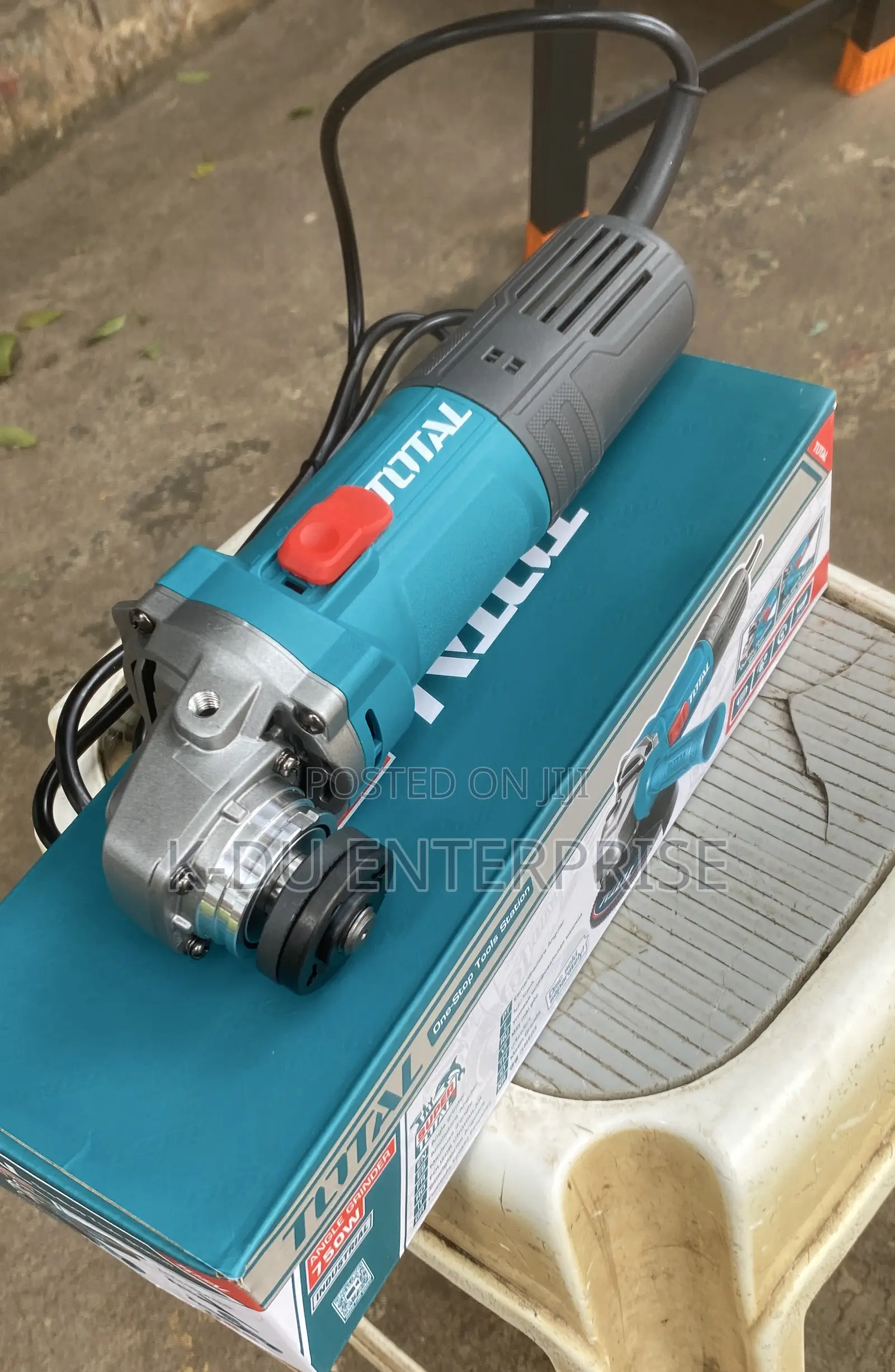 Total Angle Grinder 750w