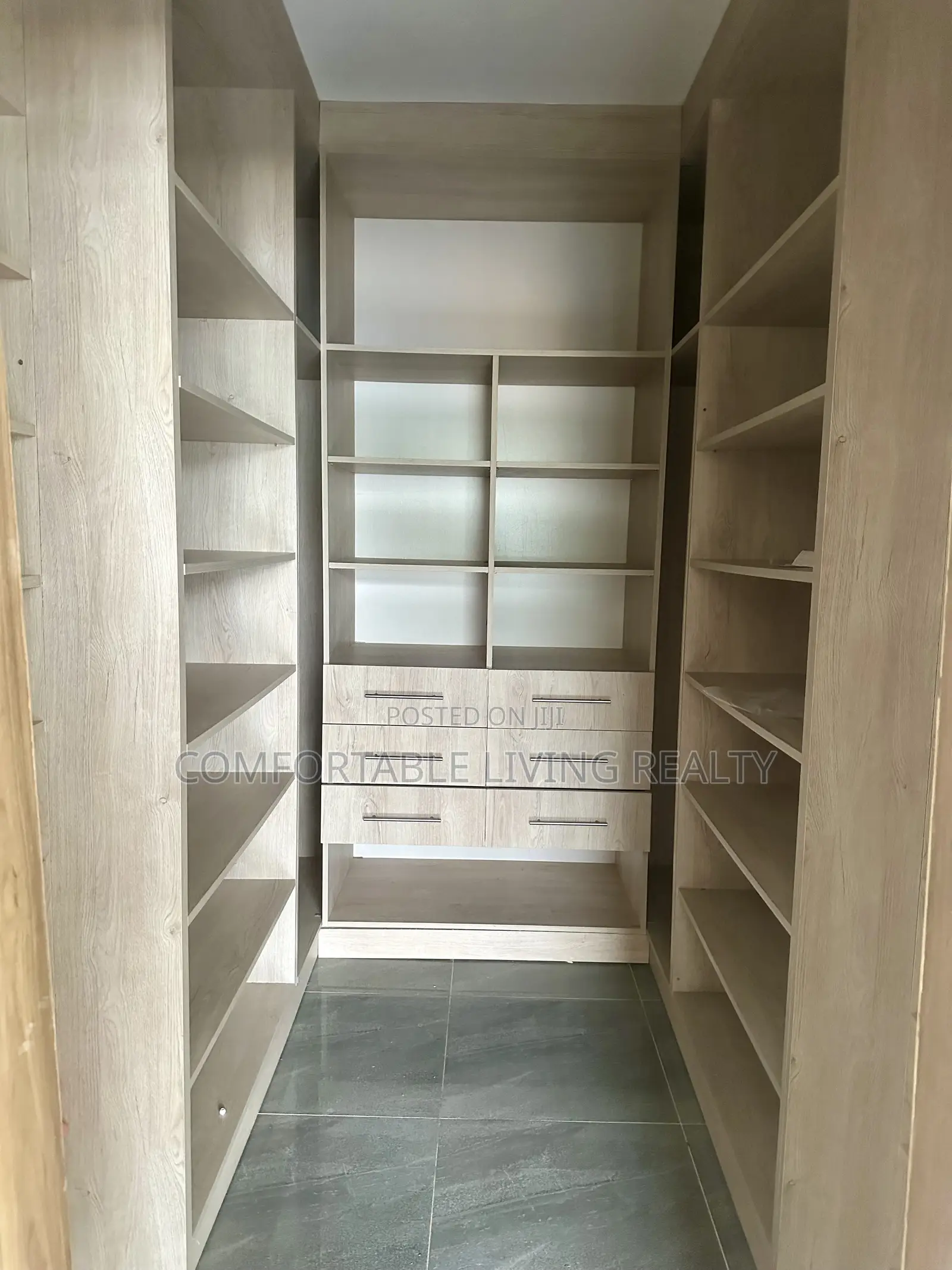 4bdrm House in Oyarifa Mall Area for rent