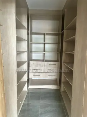 4bdrm House in Oyarifa Mall Area for rent