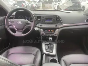 Hyundai Avante 2018 White