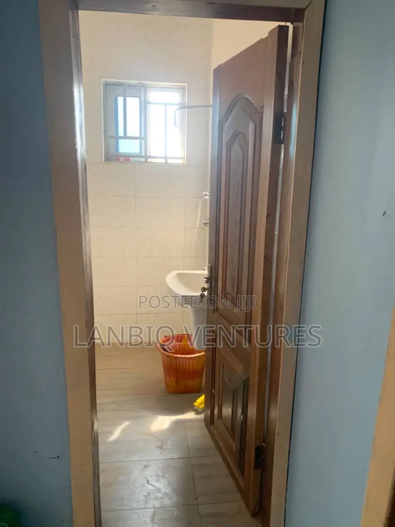 2bdrm Apartment in Kwashieman for rent