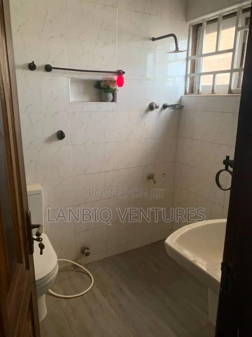 2bdrm Apartment in Kwashieman for rent
