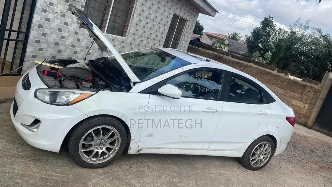 Hyundai Accent SE Sedan 2017 White