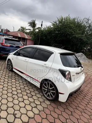Toyota Vitz 2012 White