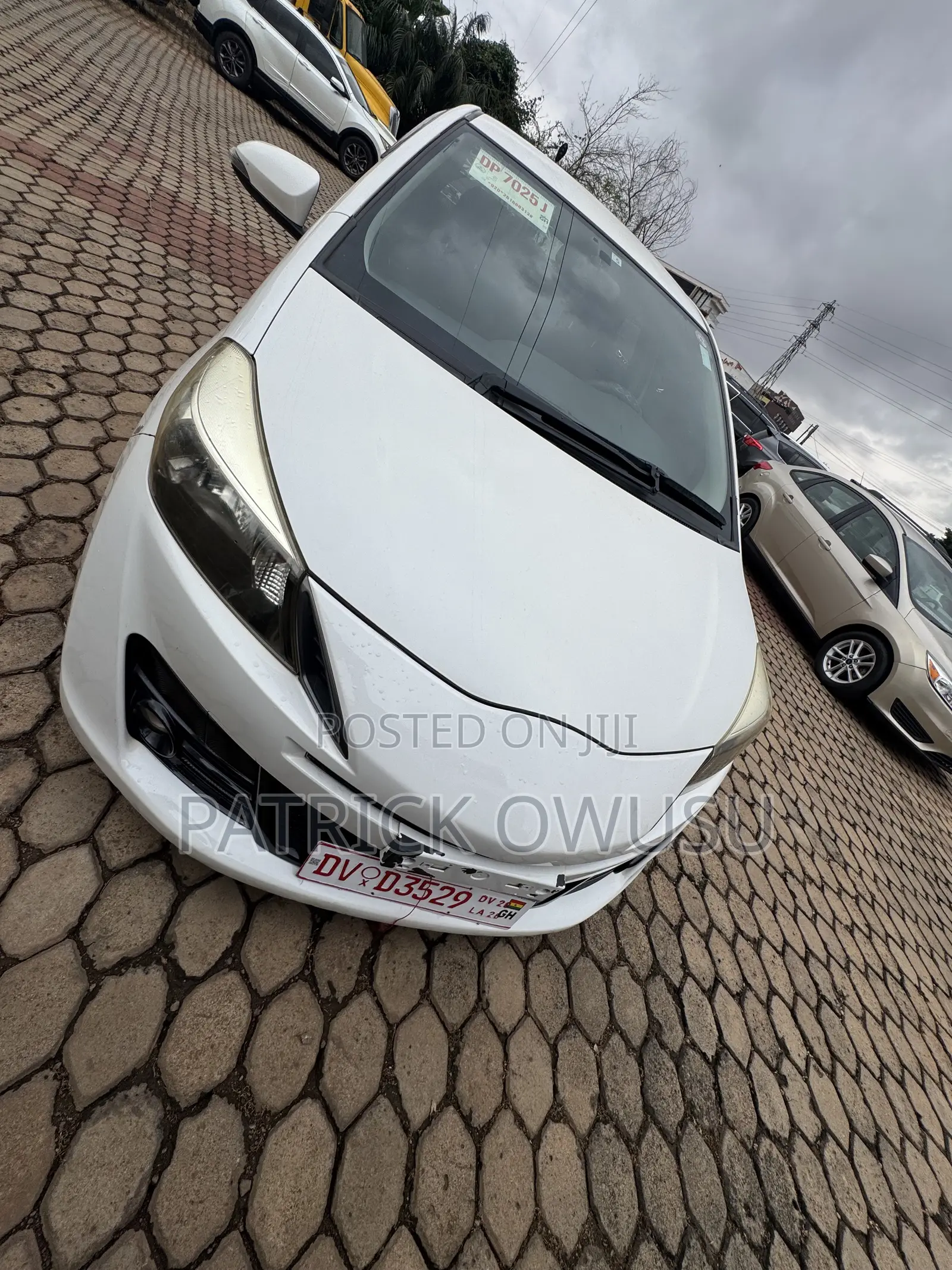 Toyota Vitz 2012 White