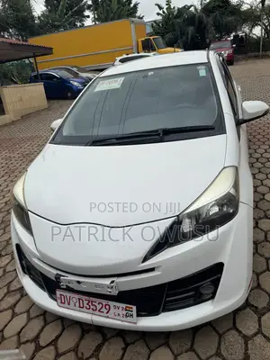 Toyota Vitz 2012 White
