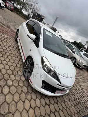 Toyota Vitz 2012 White
