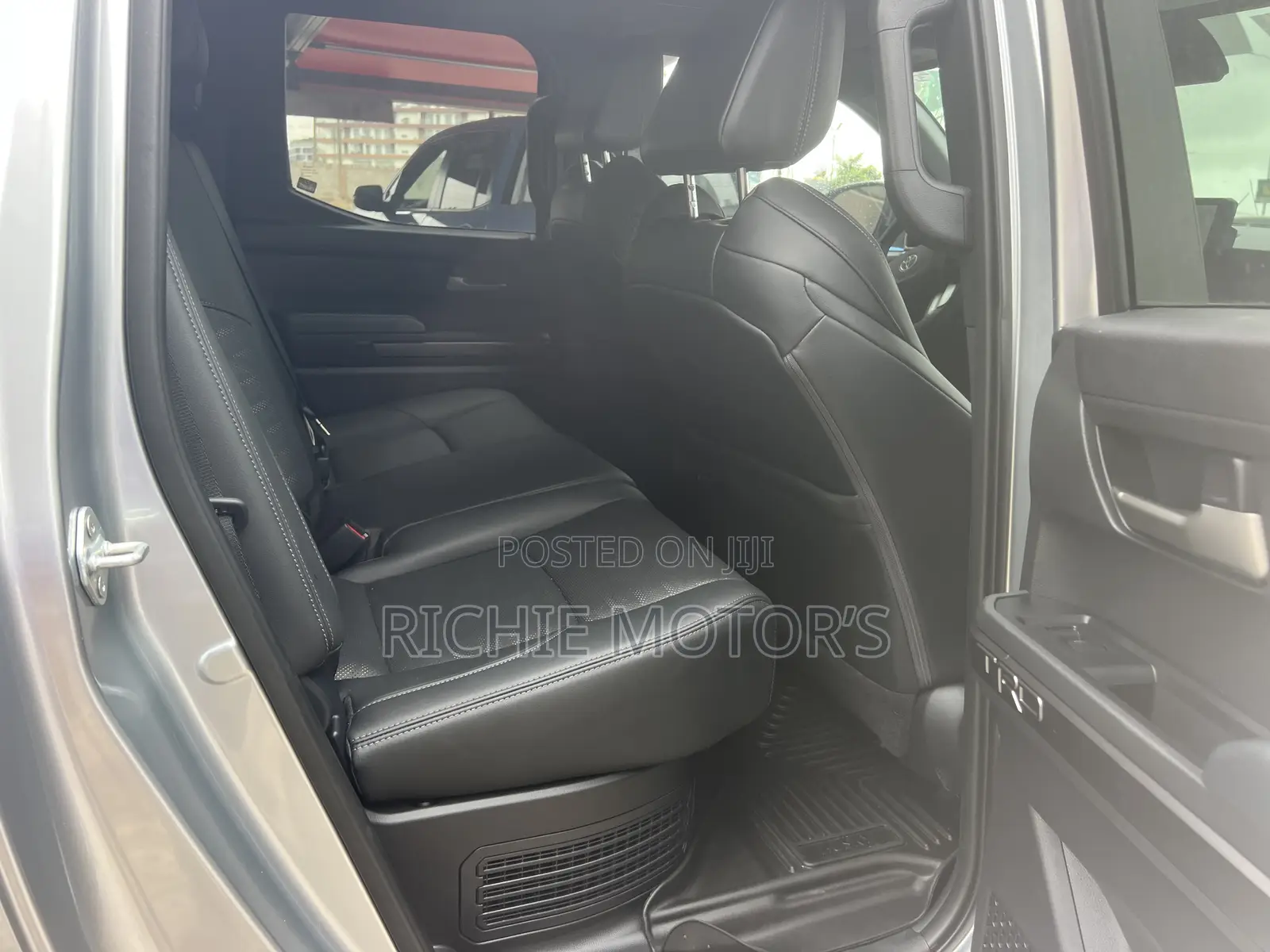 Toyota Tacoma TRD Sport Double Cab 4WD 5.0 ft. SB (Hybrid) 2025 Beige