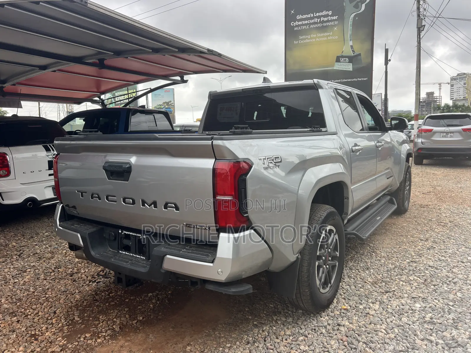 Toyota Tacoma TRD Sport Double Cab 4WD 5.0 ft. SB (Hybrid) 2025 Beige