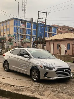 Hyundai Elantra 2017 Silver