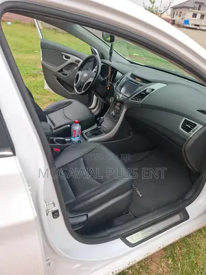 Hyundai Elantra Limited 4dr Sedan (1.8L 4cyl 6A) 2015 White