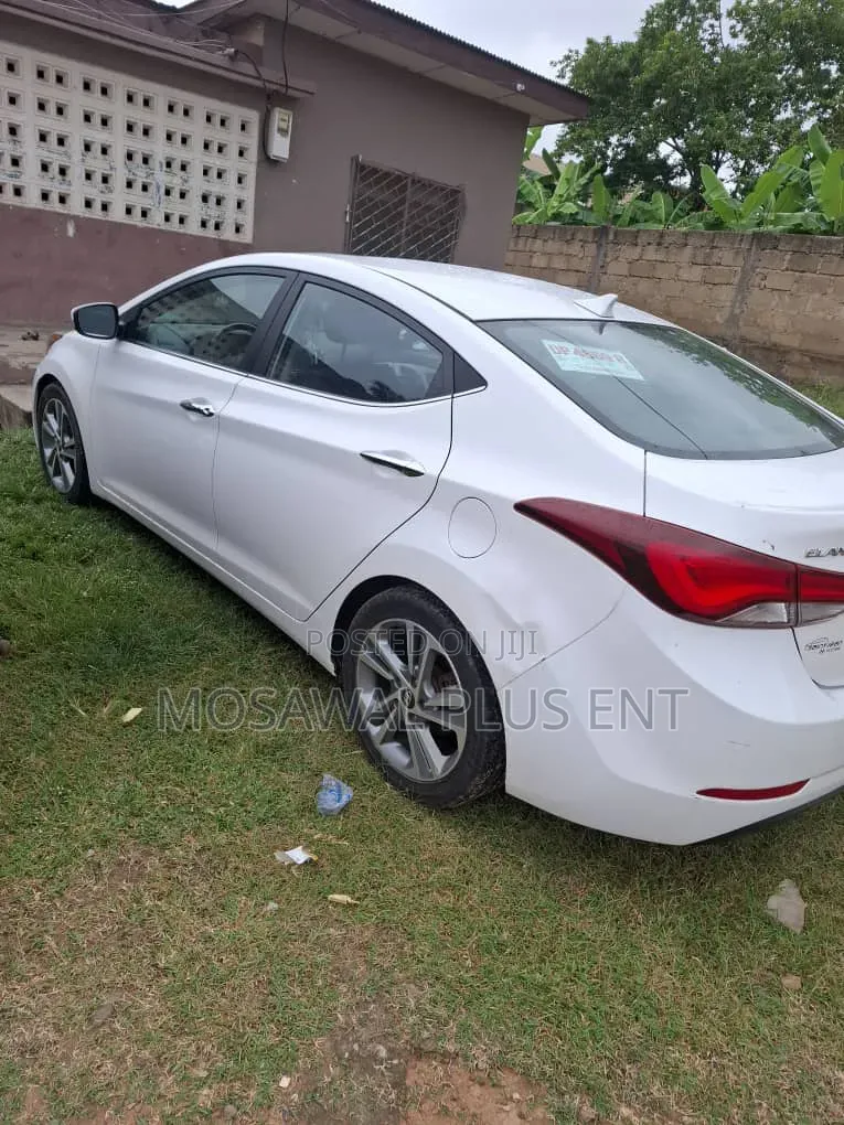 Hyundai Elantra Limited 4dr Sedan (1.8L 4cyl 6A) 2015 White