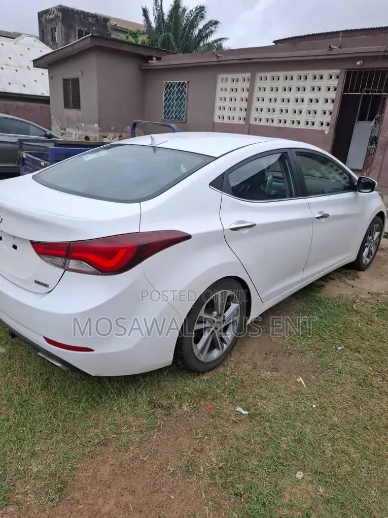 Hyundai Elantra Limited 4dr Sedan (1.8L 4cyl 6A) 2015 White