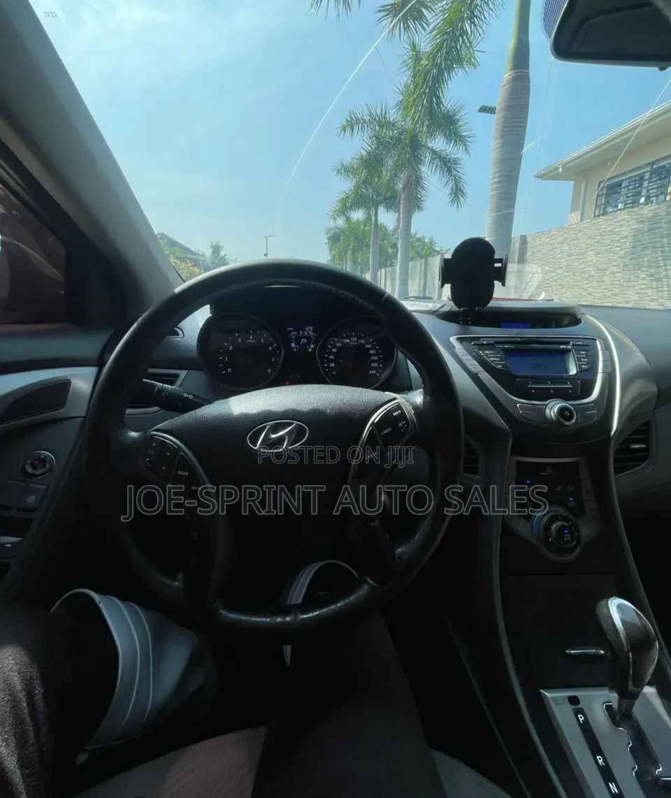 Hyundai Elantra 2013 Silver