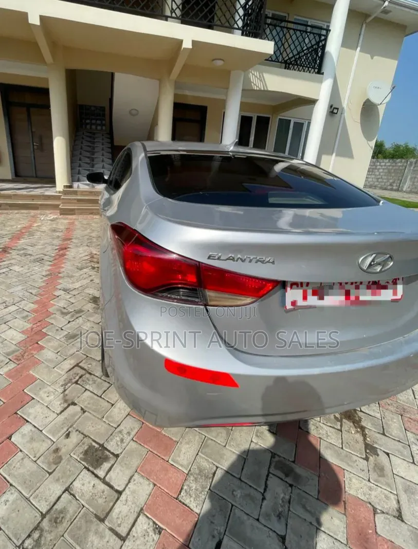 Hyundai Elantra 2013 Silver