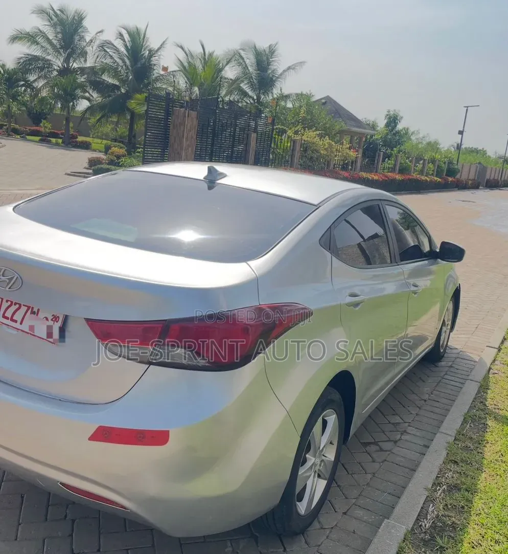 Hyundai Elantra 2013 Silver