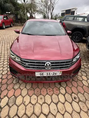 Volkswagen Passat 2017 Pink