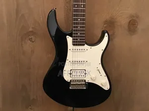 Yamaha Eg 112c