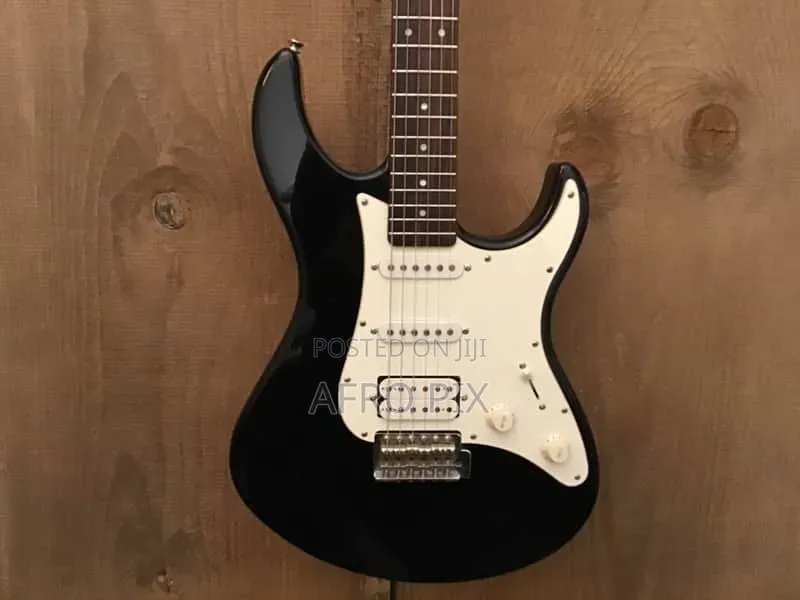 Yamaha Eg 112c