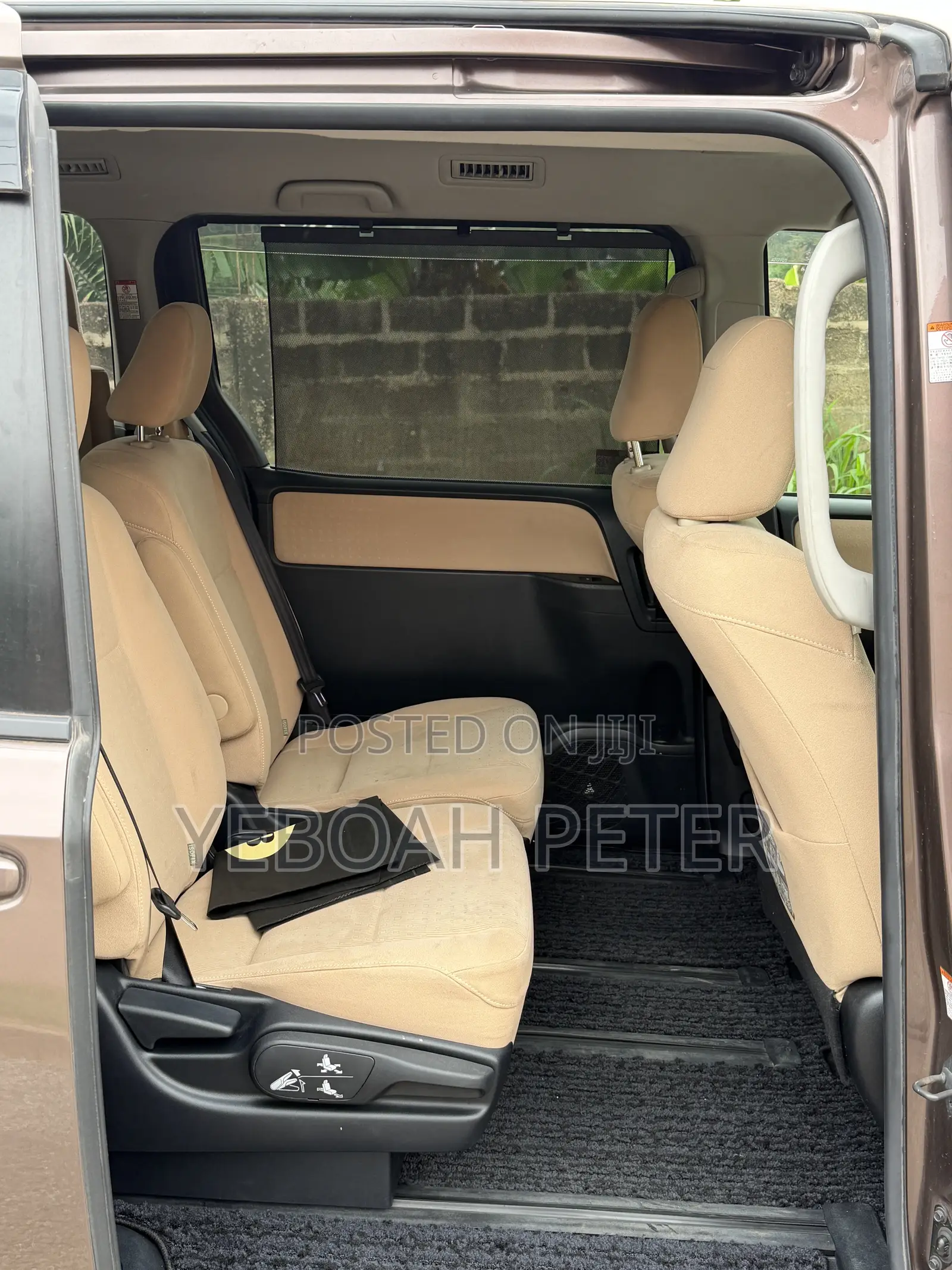 Toyota Voxy 2014 Gray