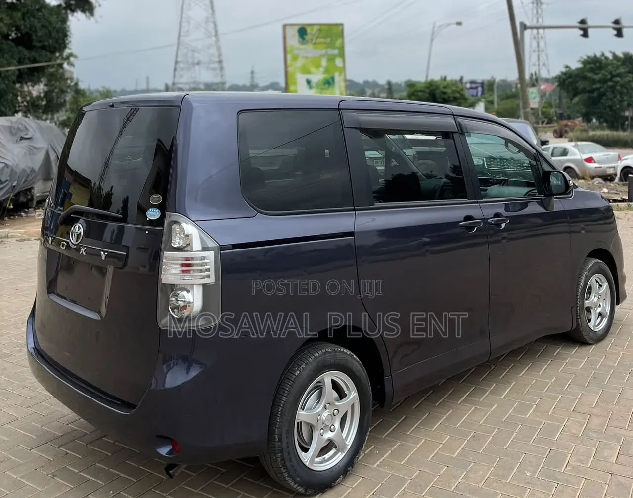 Toyota Voxy 2012 Purple