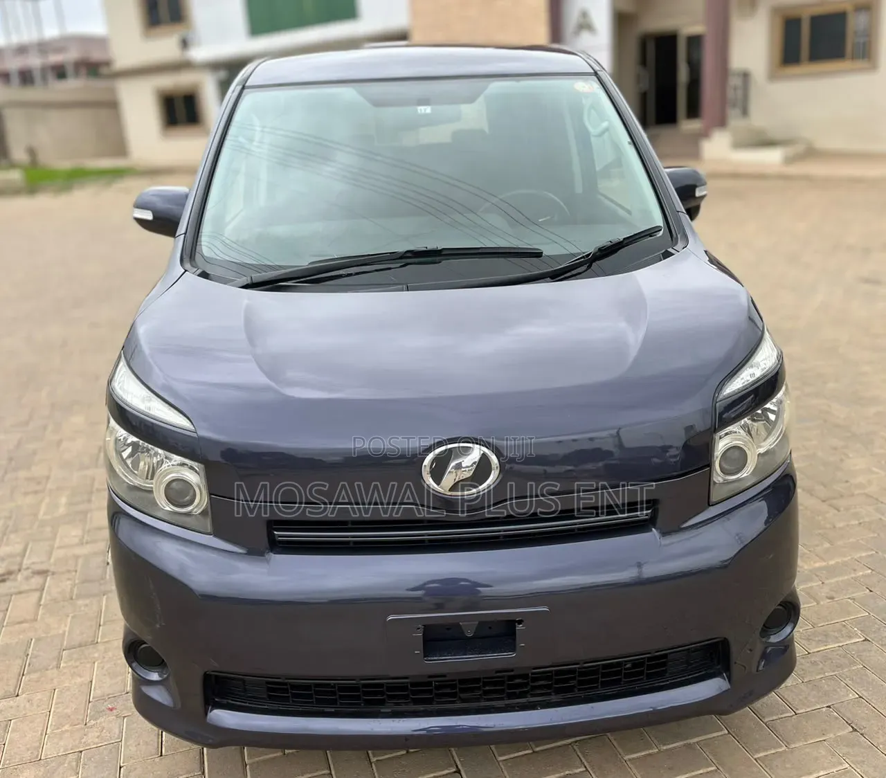 Toyota Voxy 2012 Purple