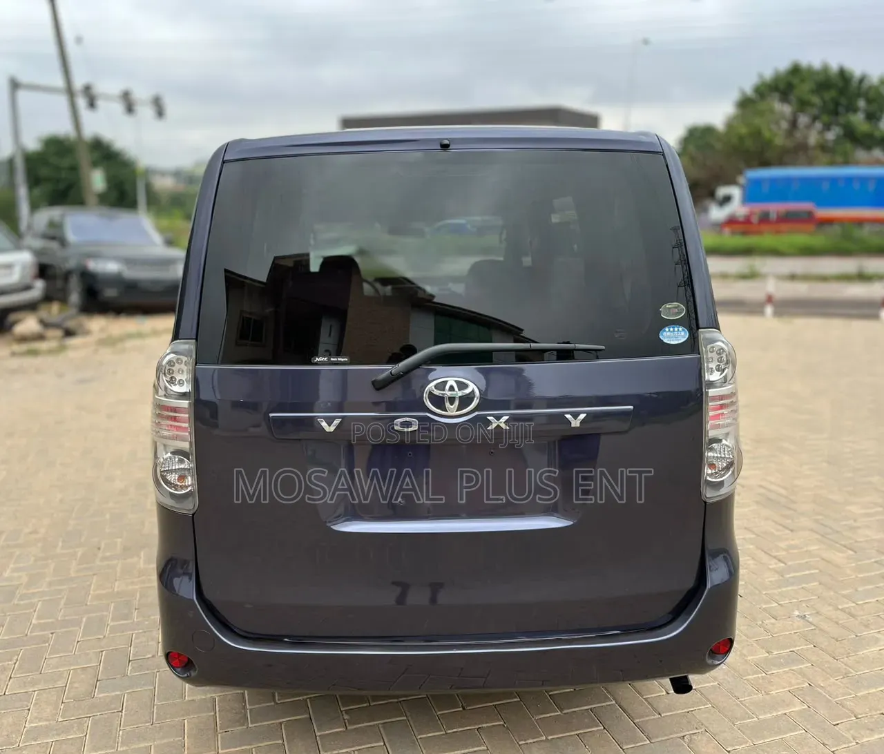 Toyota Voxy 2012 Purple
