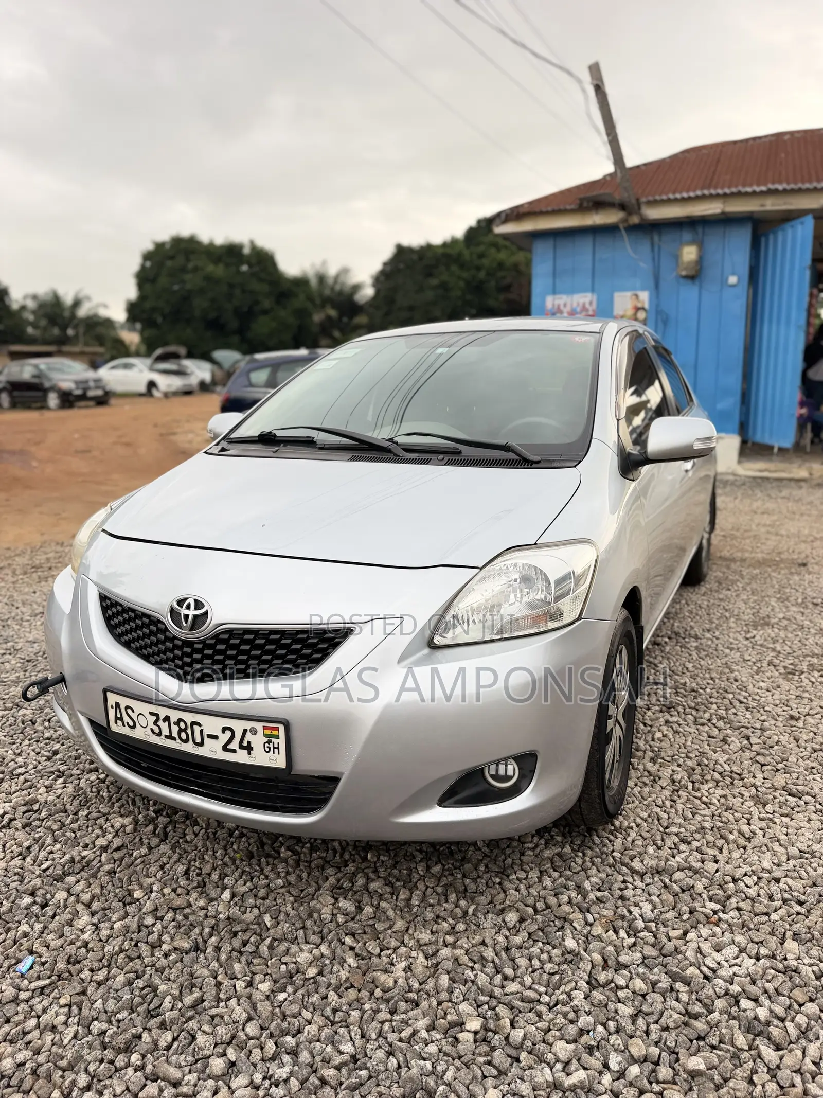Toyota Belta 2010 Silver
