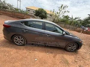 Hyundai Elantra Limited Sedan FWD (2.0L 4cyl 6A) 2017