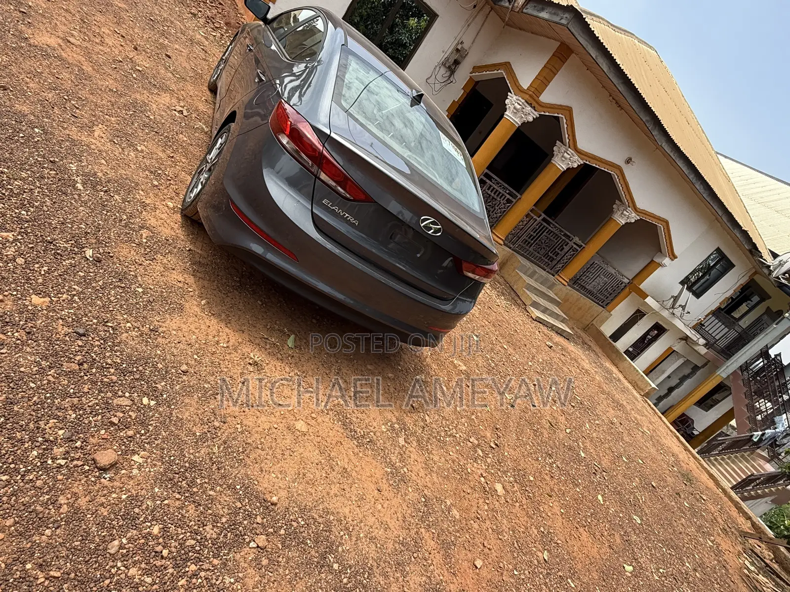 Hyundai Elantra Limited Sedan FWD (2.0L 4cyl 6A) 2017