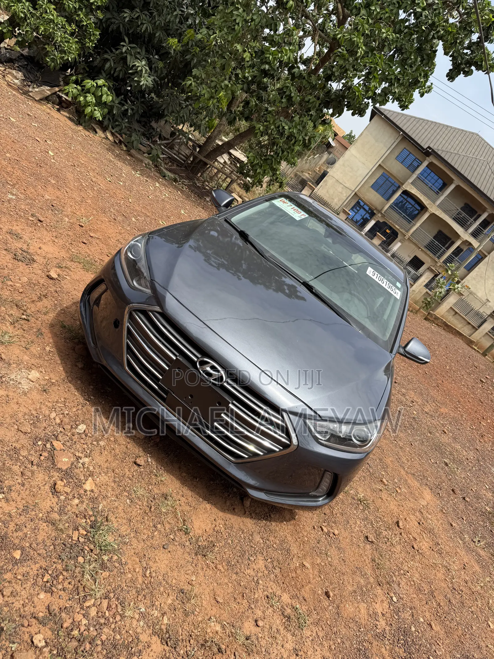 Hyundai Elantra Limited Sedan FWD (2.0L 4cyl 6A) 2017