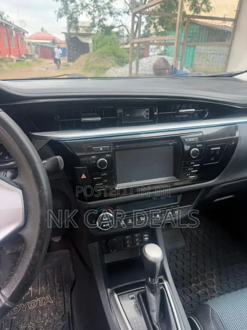 Toyota Corolla 2017 Blue