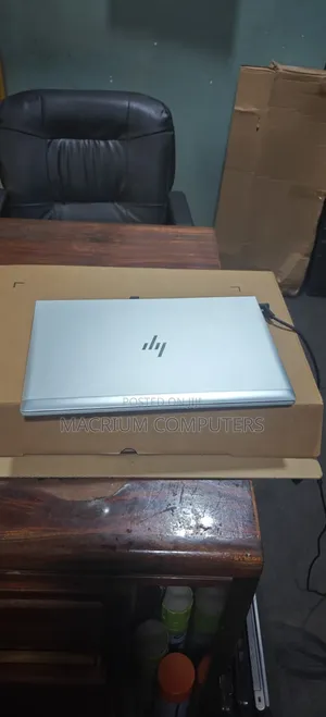 Laptop HP EliteBook 830 G7 8GB Intel Core i5 SSD 256GB