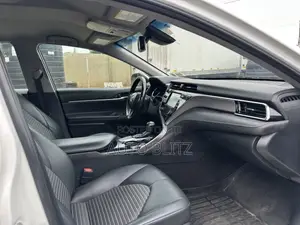 Toyota Camry 2018 White